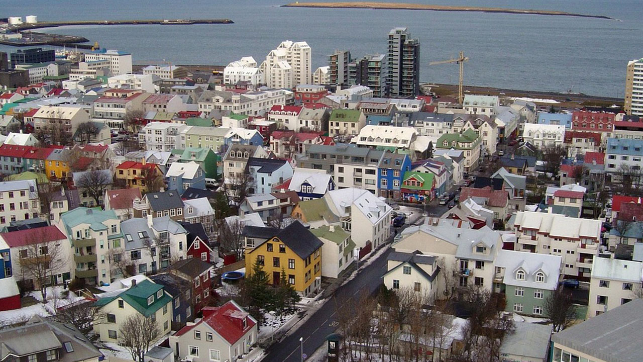reykjavik-2257521_1280-1